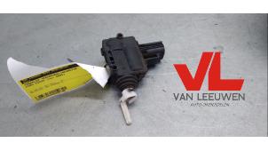 Used Tank flap lock motor Ford Focus 2 1.6 16V Price € 10,00 Margin scheme offered by Van Leeuwen Auto Onderdelen