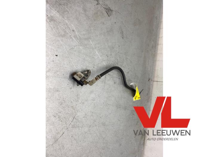 Begagnade Batterisensor Ford C-Max (DXA) 1.6 SCTi 16V Pris € 13,50 Marginaltabell erbjuds av Van Leeuwen Auto Onderdelen