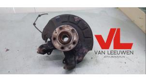 Used Knuckle bracket, front left Volkswagen Fox (5Z) 1.2 Price € 25,00 Margin scheme offered by Van Leeuwen Auto Onderdelen