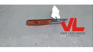 Used Front wing indicator, right Ford Mondeo IV Wagon 2.0 Ecoboost SCTi 16V Price € 15,00 Margin scheme offered by Van Leeuwen Auto Onderdelen