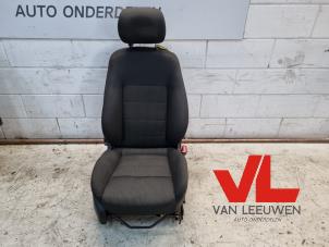 Gebrauchte Sitz rechts Ford Mondeo IV Wagon 2.0 Ecoboost SCTi 16V Preis € 100,00 Margenregelung angeboten von Van Leeuwen Auto Onderdelen