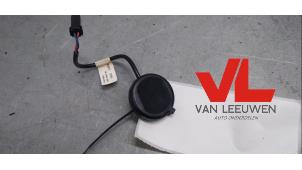 Used Microphone Ford Mondeo IV Wagon 2.0 Ecoboost SCTi 16V Price € 10,00 Margin scheme offered by Van Leeuwen Auto Onderdelen