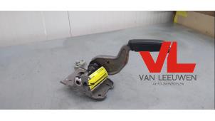 Used Parking brake lever Ford Mondeo IV Wagon 2.0 Ecoboost SCTi 16V Price € 25,00 Margin scheme offered by Van Leeuwen Auto Onderdelen