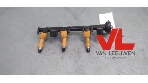 Used Fuel injector nozzle Daihatsu Cuore (L251/271/276) 1.0 12V DVVT Price € 35,00 Margin scheme offered by Van Leeuwen Auto Onderdelen