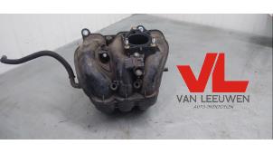 Used Intake manifold Daihatsu Cuore (L251/271/276) 1.0 12V DVVT Price € 35,00 Margin scheme offered by Van Leeuwen Auto Onderdelen