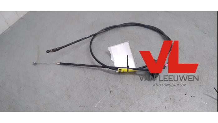 Bonnet release cable from a Daihatsu Cuore (L251/271/276) 1.0 12V DVVT 2007