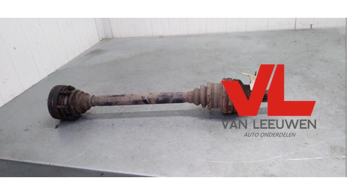 Drive shaft, rear right from a BMW 5 serie (E39) 530i 24V 2001