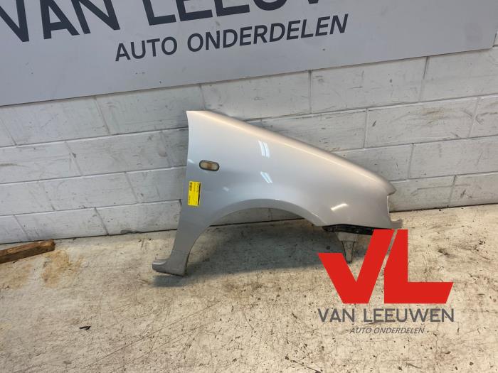 Front wing, right from a Seat Arosa (6H1) 1.4 MPi 1999