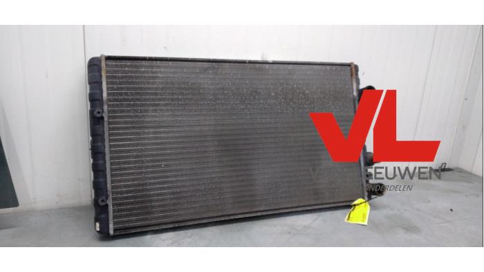Radiator from a Seat Arosa (6H1) 1.4 MPi 1999