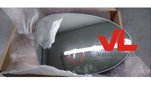Used Mirror glass, right Porsche Cayenne Coupe (9YB) Price € 65,00 Margin scheme offered by Van Leeuwen Auto Onderdelen