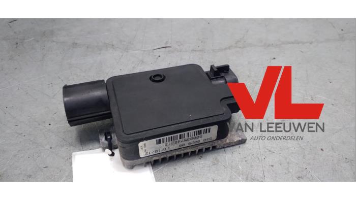 Używane Modul wentylator Ford Focus 3 Wagon 1.0 Ti-VCT EcoBoost 12V 125 Cena € 23,00 Procedura marży oferowane przez Van Leeuwen Auto Onderdelen