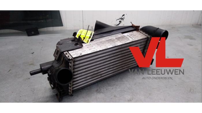 Usagé Intercooler Ford Focus 3 Wagon 1.0 Ti-VCT EcoBoost 12V 125 Prix € 37,00 Règlement à la marge proposé par Van Leeuwen Auto Onderdelen