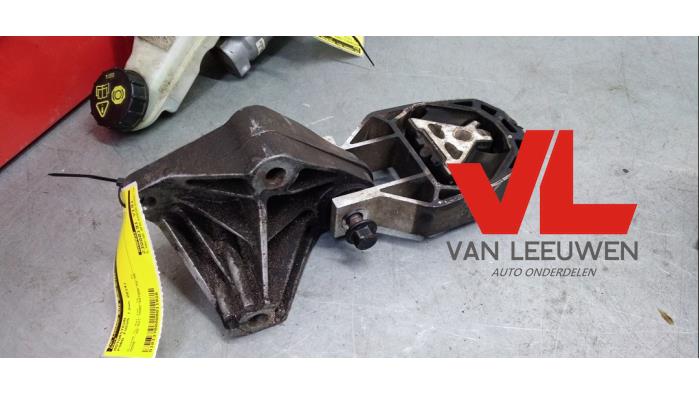 Gebrauchte Motorlager Ford Focus 3 Wagon 1.6 TDCi ECOnetic Preis € 16,00 Margenregelung angeboten von Van Leeuwen Auto Onderdelen