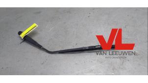 Used Rear wiper arm Suzuki Wagon-R+ (RB) 1.3 16V Price € 9,50 Margin scheme offered by Van Leeuwen Auto Onderdelen