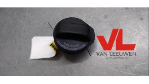 Used Fuel cap Volvo V70 (SW) 2.4 D5 20V Price € 10,00 Margin scheme offered by Van Leeuwen Auto Onderdelen