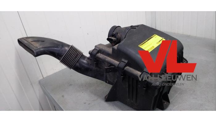 Begagnade Luftfilterhus Volvo V70 (SW) 2.4 D5 20V Pris € 24,00 Marginaltabell erbjuds av Van Leeuwen Auto Onderdelen