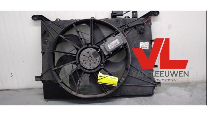 Używane Wentylator Volvo V70 (SW) 2.4 D5 20V Cena € 45,00 Procedura marży oferowane przez Van Leeuwen Auto Onderdelen
