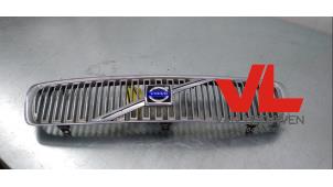 Used Grille Volvo V70 (SW) 2.4 D5 20V Price € 25,00 Margin scheme offered by Van Leeuwen Auto Onderdelen