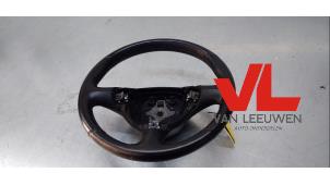 Used Steering wheel Alfa Romeo 147 (937) 1.6 Twin Spark 16V Price € 75,00 Margin scheme offered by Van Leeuwen Auto Onderdelen