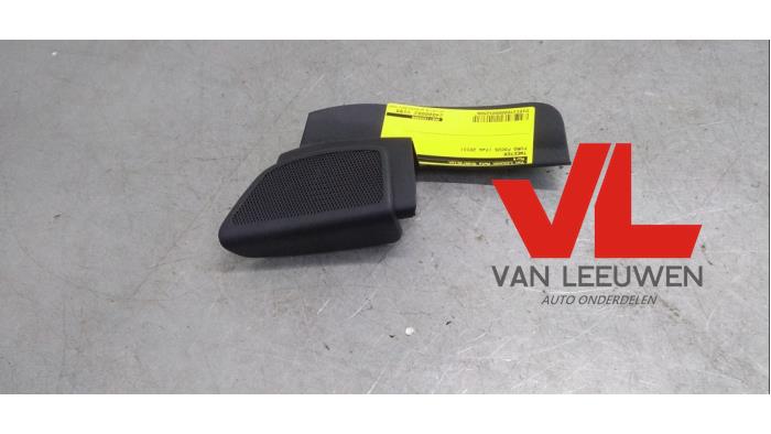 Begagnade Diskanthögtalare Ford Focus 3 1.0 Ti-VCT EcoBoost 12V 100 Pris € 8,00 Marginaltabell erbjuds av Van Leeuwen Auto Onderdelen