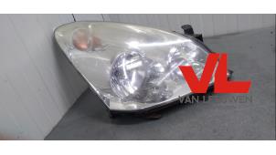 Used Headlight, right Toyota Corolla Verso (R10/11) 2.2 D-4D 16V Cat Clean Power Price € 95,00 Margin scheme offered by Van Leeuwen Auto Onderdelen