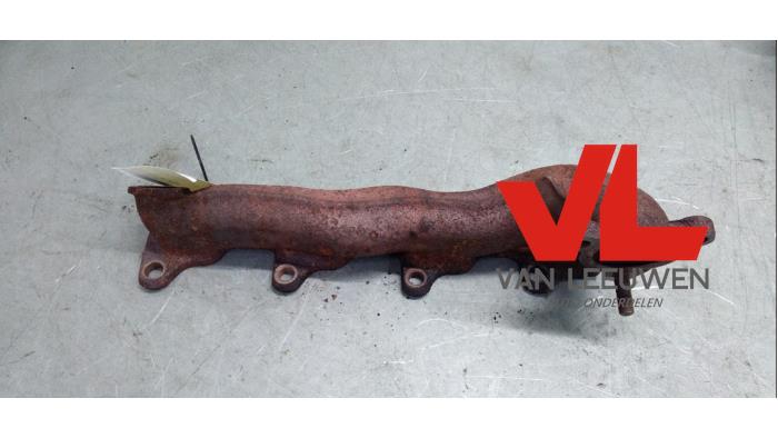 Gebrauchte Abgaskrümmer Toyota Corolla Verso (R10/11) 2.2 D-4D 16V Cat Clean Power Preis € 20,00 Margenregelung angeboten von Van Leeuwen Auto Onderdelen