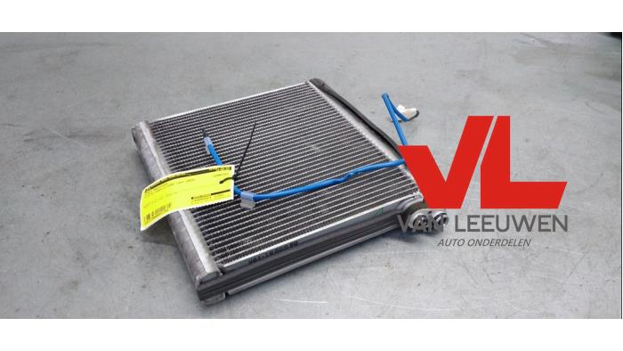 Air conditioning radiator from a Toyota Corolla Verso (R10/11) 2.2 D-4D 16V Cat Clean Power 2005