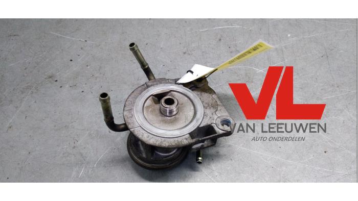 Begagnade Bränslefilterhus Toyota Corolla Verso (R10/11) 2.2 D-4D 16V Cat Clean Power Pris € 36,00 Marginaltabell erbjuds av Van Leeuwen Auto Onderdelen