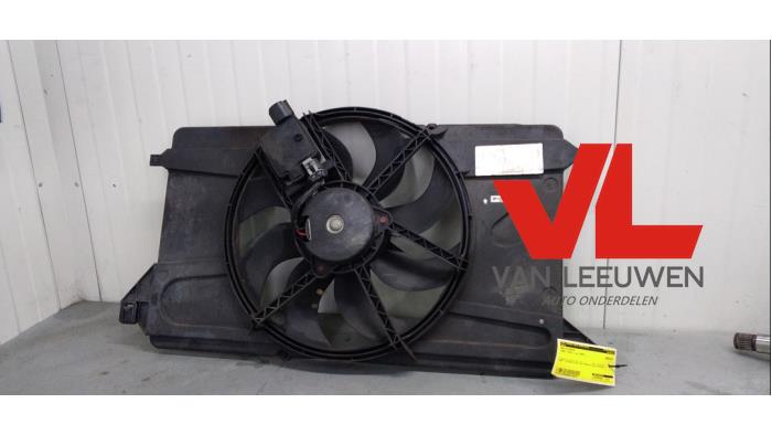 Gebrauchte Kühlerventilator Ford Focus 2 Wagon 1.6 16V Preis € 36,00 Margenregelung angeboten von Van Leeuwen Auto Onderdelen