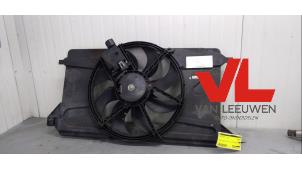 Usagé Ventilateur radiateur Ford Focus 2 Wagon 1.6 16V Prix € 45,00 Règlement à la marge proposé par Van Leeuwen Auto Onderdelen