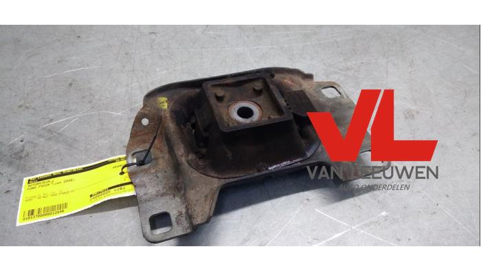 Used Engine mount Ford Focus 2 Wagon 1.6 16V Price € 12,00 Margin scheme offered by Van Leeuwen Auto Onderdelen