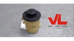 Used Power steering fluid reservoir Renault Espace (JK) 3.5 V6 24V Grand Espace Price € 10,00 Margin scheme offered by Van Leeuwen Auto Onderdelen