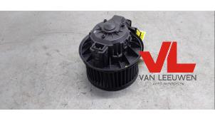 Used Heating and ventilation fan motor Ford Fiesta 6 (JA8) 1.0 Ti-VCT 12V 65 Price € 15,00 Margin scheme offered by Van Leeuwen Auto Onderdelen