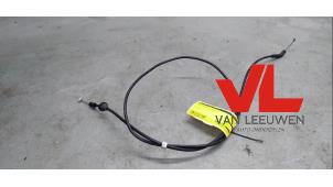 Usados Cable de capó Ford Fiesta 6 (JA8) 1.0 Ti-VCT 12V 65 Precio € 10,00 Norma de margen ofrecido por Van Leeuwen Auto Onderdelen