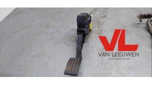 Used Accelerator pedal Ford Focus C-Max 1.8 16V Price € 20,00 Margin scheme offered by Van Leeuwen Auto Onderdelen