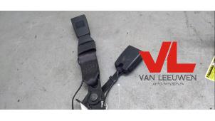 Used Rear seatbelt buckle, right Peugeot 3008 I (0U/HU) 1.6 VTI 16V Price € 50,00 Margin scheme offered by Van Leeuwen Auto Onderdelen