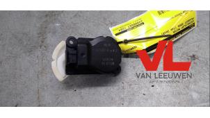 Used Heater valve motor Peugeot 3008 I (0U/HU) 1.6 VTI 16V Price € 20,00 Margin scheme offered by Van Leeuwen Auto Onderdelen