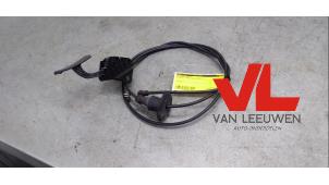Used Hood lever Peugeot 3008 I (0U/HU) 1.6 VTI 16V Price € 20,00 Margin scheme offered by Van Leeuwen Auto Onderdelen