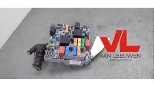 Używane Skrzynka bezpieczników Fiat Doblo Cargo (263) 1.3 MJ 16V Euro 4 Cena € 96,80 Z VAT oferowane przez Van Leeuwen Auto Onderdelen