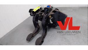 Used Brake pedal Fiat Doblo Cargo (263) 1.3 MJ 16V Euro 4 Price € 78,65 Inclusive VAT offered by Van Leeuwen Auto Onderdelen