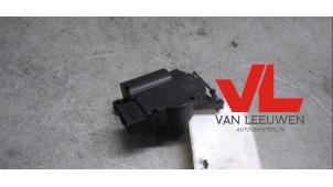 Used Heater valve motor Fiat Grande Punto (199) 1.3 JTD Multijet 16V 85 Actual Price € 10,00 Margin scheme offered by Van Leeuwen Auto Onderdelen