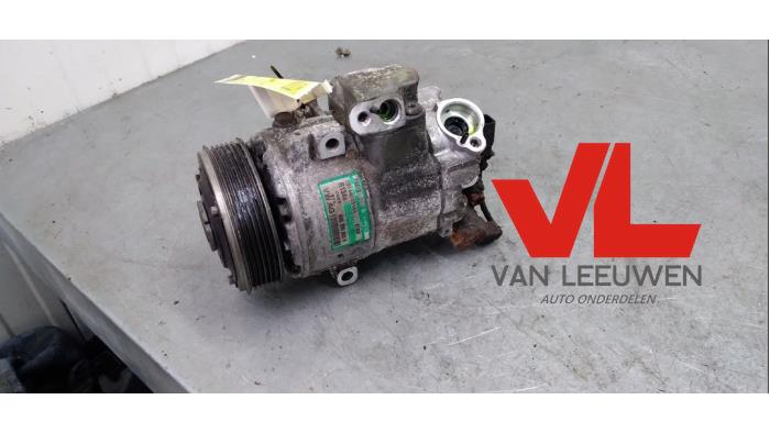 Air conditioning pump from a Volkswagen Polo IV (9N1/2/3) 1.4 16V 2004