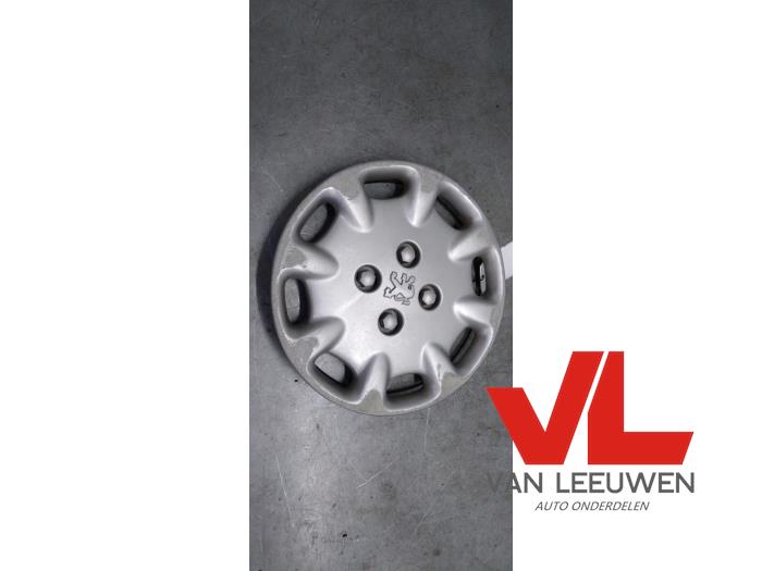 Wheel cover (spare) from a Peugeot 106 II 1.1 XN,XR,XT,Accent 1999