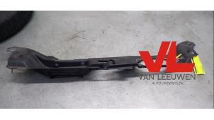 Used Lock plate Volvo V50 (MW) 2.0 D 16V Price € 15,00 Margin scheme offered by Van Leeuwen Auto Onderdelen