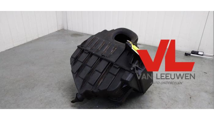 Gebrauchte Luftfiltergehäuse Renault Megane III Berline (BZ) 1.4 16V TCe 130 Preis € 8,00 Margenregelung angeboten von Van Leeuwen Auto Onderdelen