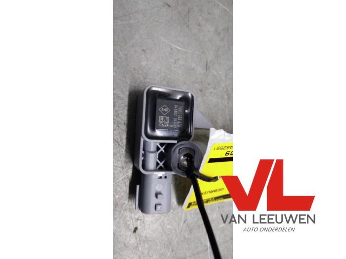 Begagnade Airbagsensor Renault Megane III Berline (BZ) 1.4 16V TCe 130 Pris € 8,00 Marginaltabell erbjuds av Van Leeuwen Auto Onderdelen