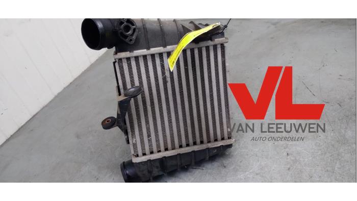 Usados Intercooler Volkswagen Polo IV (9N1/2/3) 1.4 TDI 70 Precio € 20,00 Norma de margen ofrecido por Van Leeuwen Auto Onderdelen