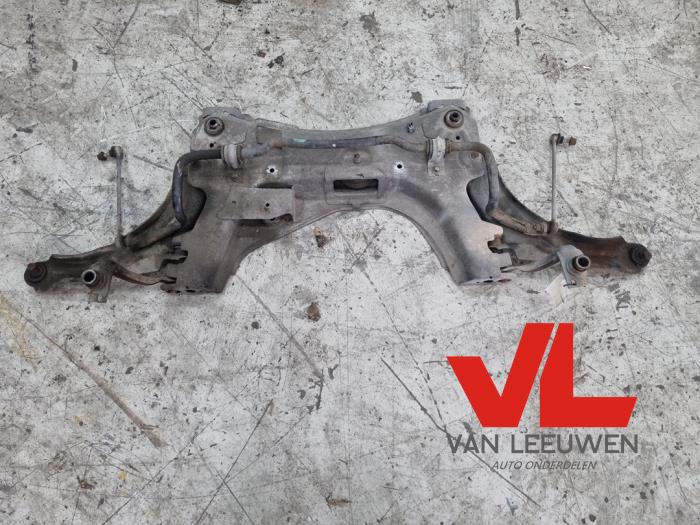 Usados Subchasis Renault Scénic II (JM) 2.0 16V Precio € 52,00 Norma de margen ofrecido por Van Leeuwen Auto Onderdelen