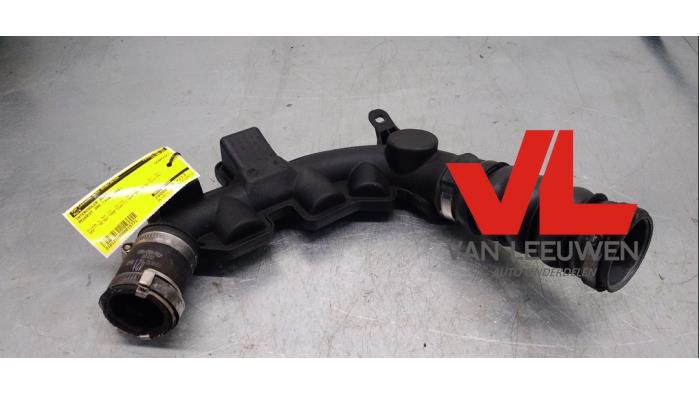 Gebrauchte Intercooler Rohr Peugeot 308 SW (4E/H) 1.6 16V THP 150 Preis € 28,00 Margenregelung angeboten von Van Leeuwen Auto Onderdelen