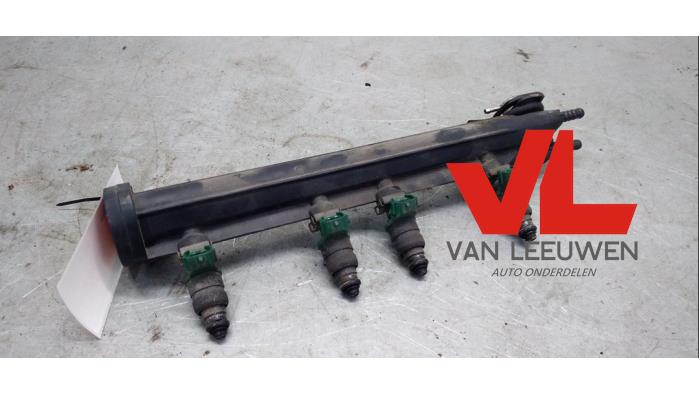 Usagé Système d'injection Volkswagen Golf IV Variant (1J5) 1.6 Prix € 40,00 Règlement à la marge proposé par Van Leeuwen Auto Onderdelen